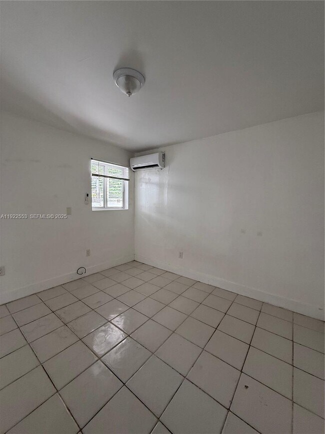 Building Photo - 5305 Biscayne Blvd