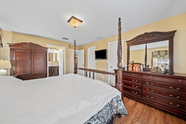 Building Photo - 13676 Cortez Dr