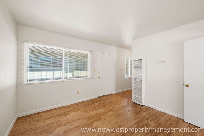 Building Photo - 551 22nd St