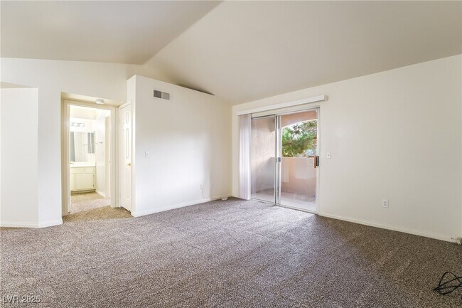 Building Photo - 231 W Horizon Ridge Pkwy