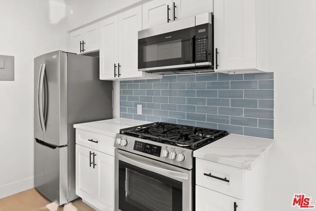 Building Photo - 4014 La Salle Ave