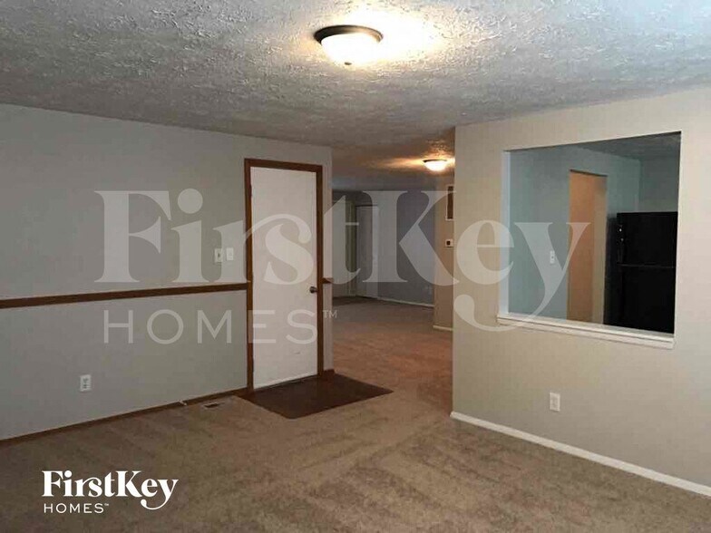 Building Photo - 5901 Pemberly Dr