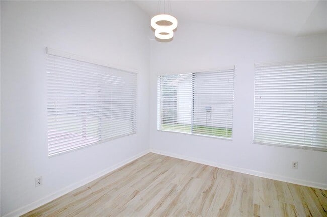 Building Photo - 2610 Chimneystone Cir