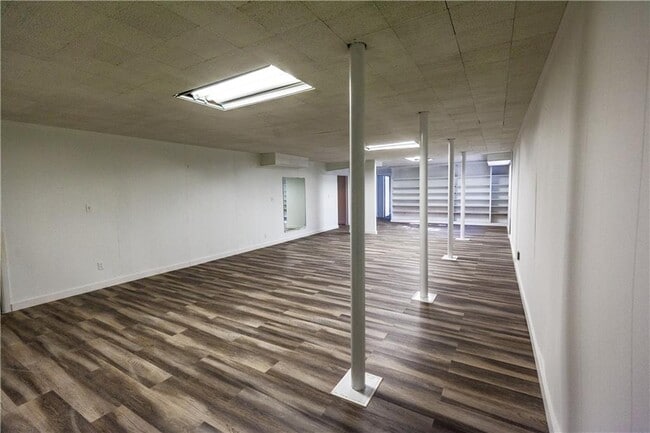 Building Photo - 2418 Sagamore Hills Dr