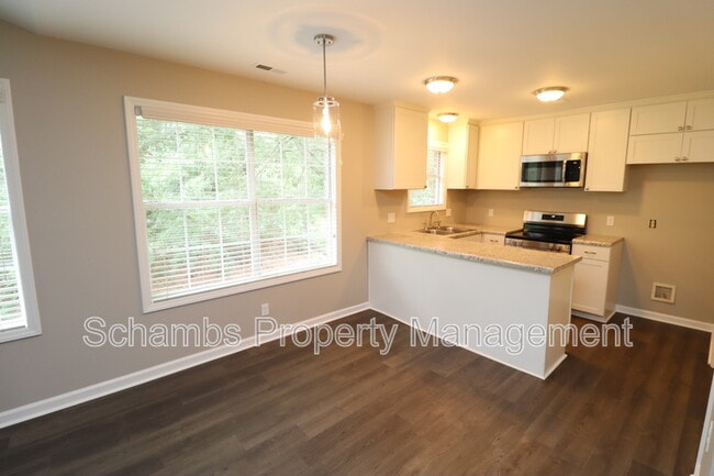 Building Photo - 2023 Bulon Dr