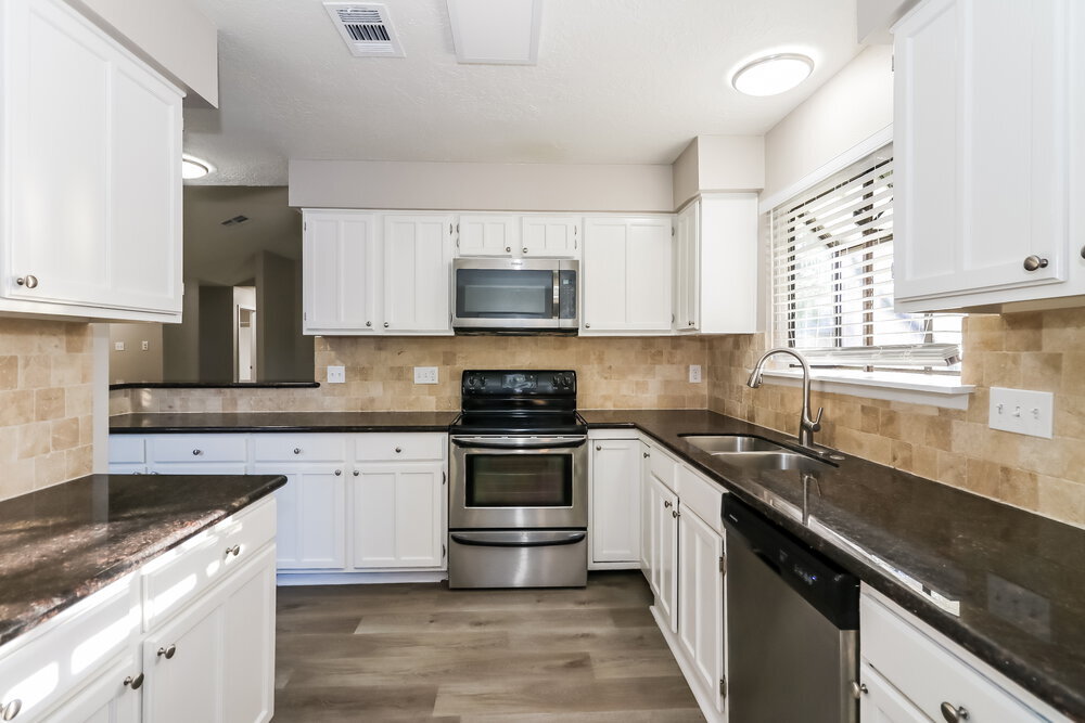 Building Photo - 16751 Dew Drop Ln
