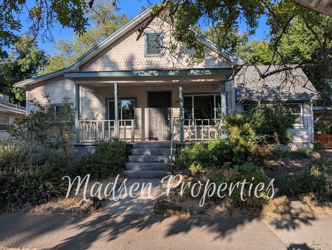 Building Photo - 1223 Arcadian Ave