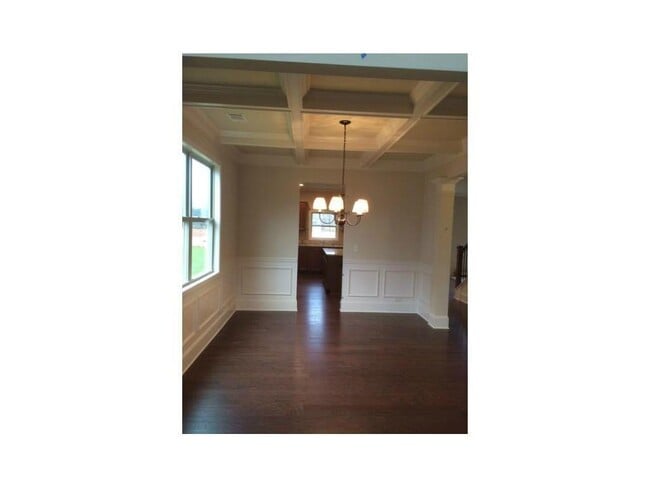 Building Photo - 6010 Pine Bluff Dr