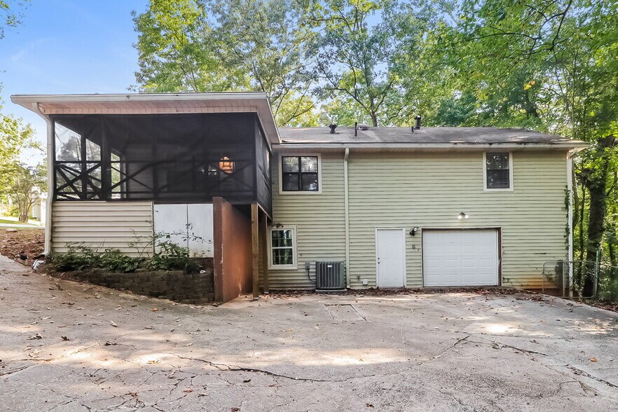 Building Photo - 4035 N Quail Dr