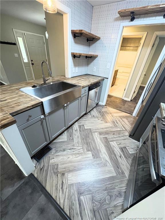 Building Photo - 5200 Sundown Dr