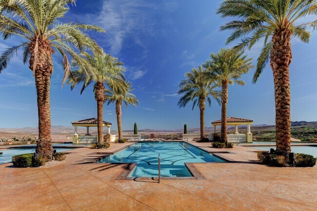 Building Photo - Luxury Resort Style Condo in Lake Las Vegas
