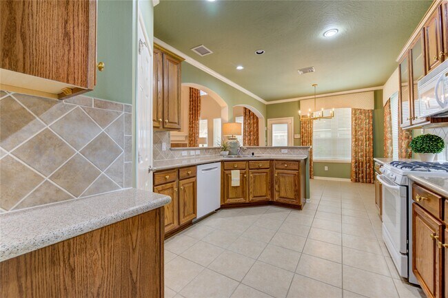 Building Photo - 27223 Camden Glen Ln