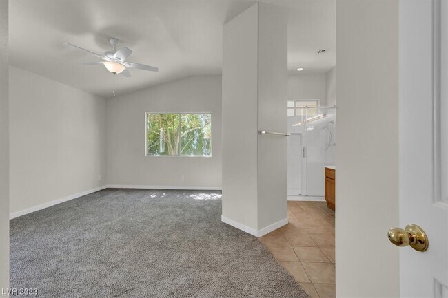 Building Photo - 5405 Ravana Ave