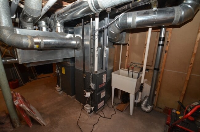 Building Photo - 39 Cleveland St