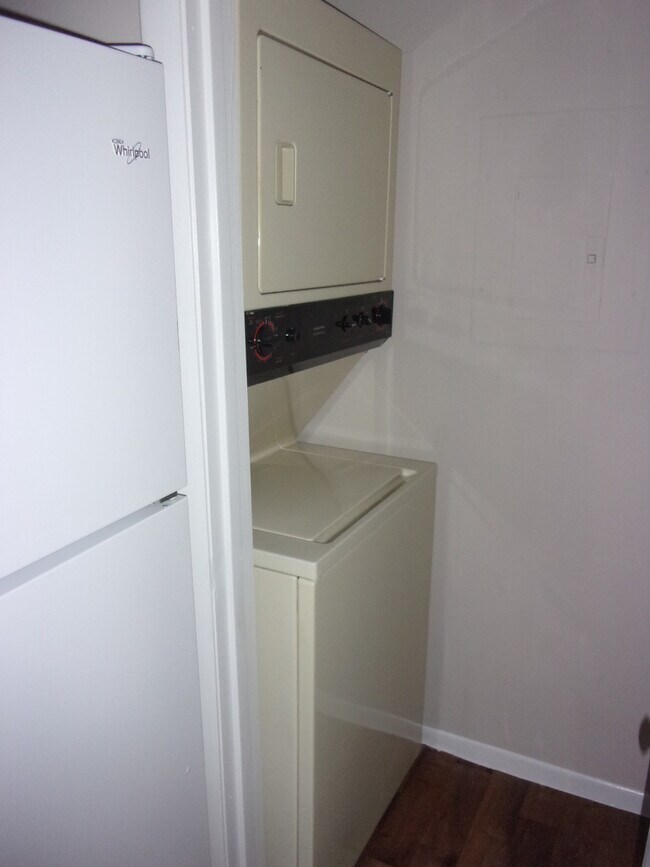 Building Photo - Afton Square #304