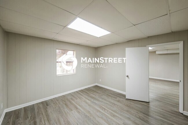 Building Photo - 3 Bedroom Pet-Friendly Home in MCCALLA, AL...