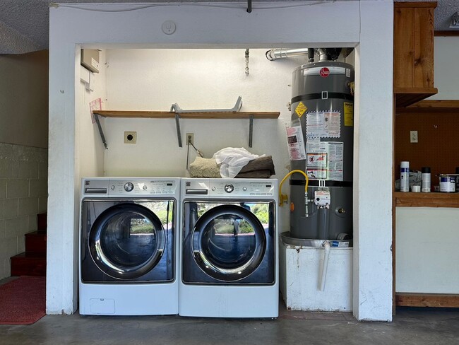 Building Photo - Spacious 3-Bedroom Condo for Rent in UTC –...