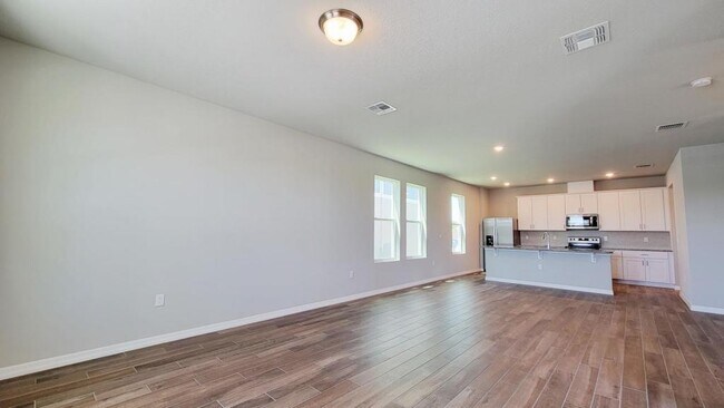 Building Photo - 348 S Zuni Rd