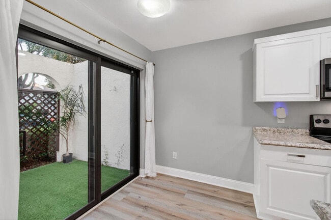 Building Photo - 21682 Cypress Rd