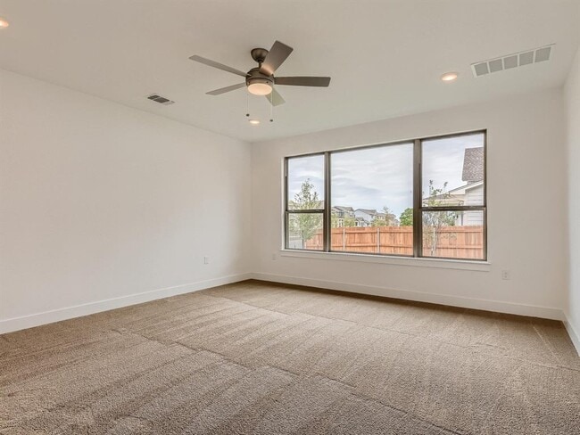 Building Photo - 9101 Spire View