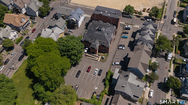 Building Photo - 325 Myrtle Ave