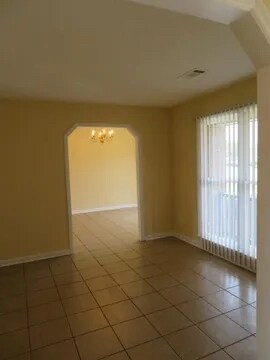 Building Photo - 6230 Valencia Dr