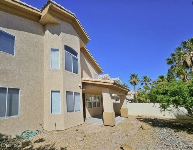 Building Photo - 8917 Waltzing Waters Ct