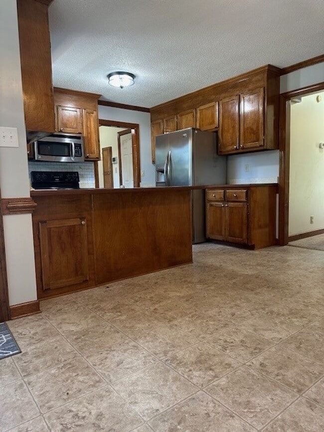 Building Photo - Spacious Home with Bonus Room, Pool & Solar Panels in Goldsboro!