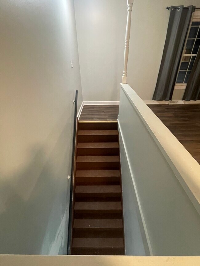 Building Photo - 533 Darlene Ln