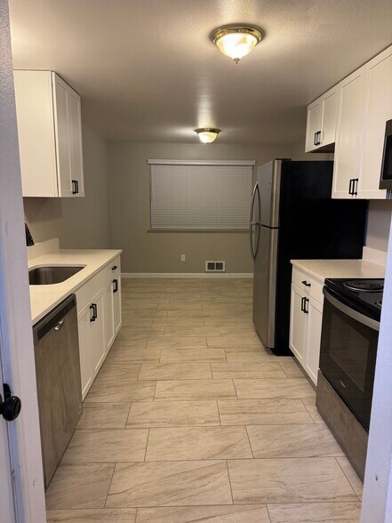 Kitchen - 1922 87th Avenue Ct W