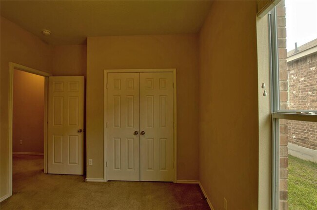 Building Photo - 141 Marcheeta Way
