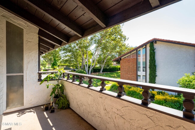 Building Photo - 31552 Agoura Rd