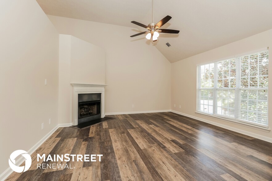 Building Photo - 7405 Penngrove Ln