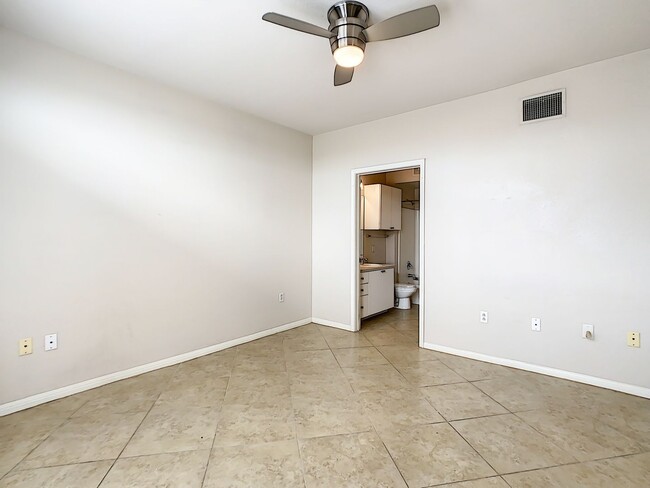 Building Photo - North Quarter of Downtown Orlando, convenient to Ivanhoe District