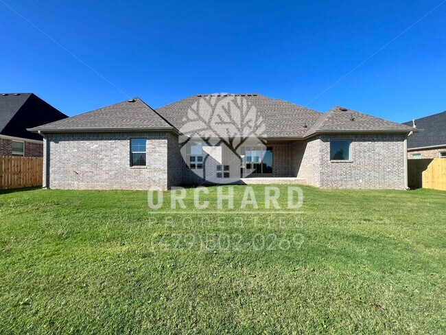 Building Photo - Tontitown- Single-Family Home- Beautiful Blakely Plan