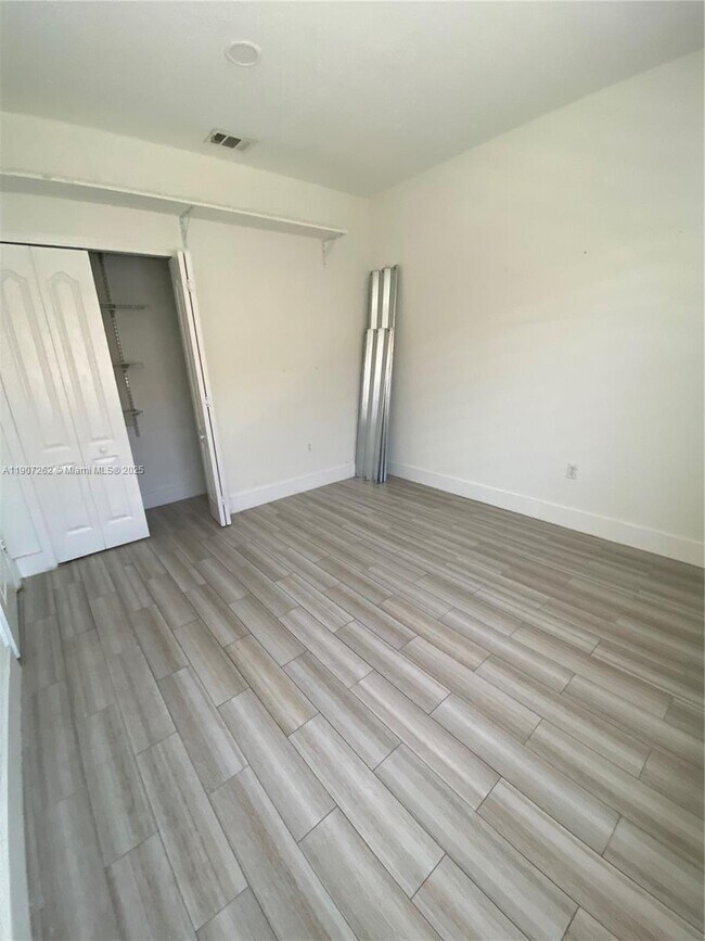 Building Photo - 8100 W 28th Ct