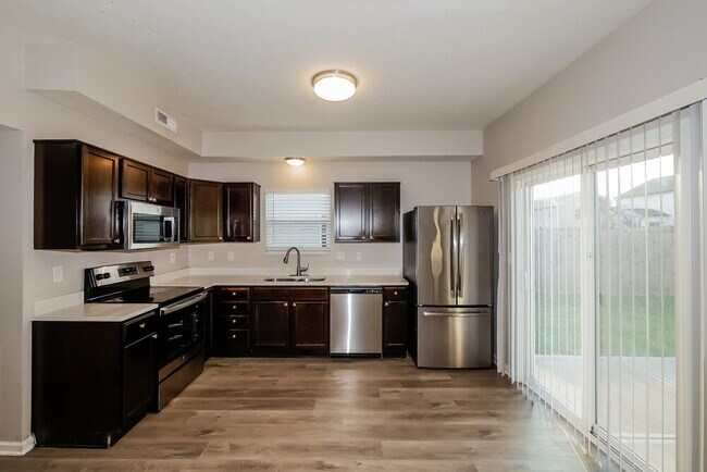 Building Photo - 3402 Enclave Ln