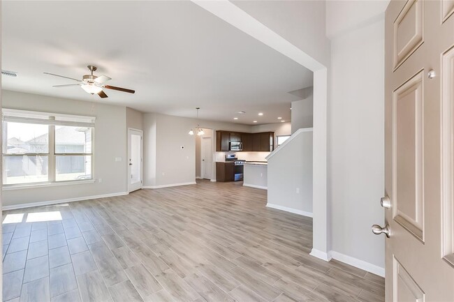 Building Photo - 821 Falkland Trace