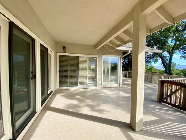 Building Photo - 17299 Deer Park Rd