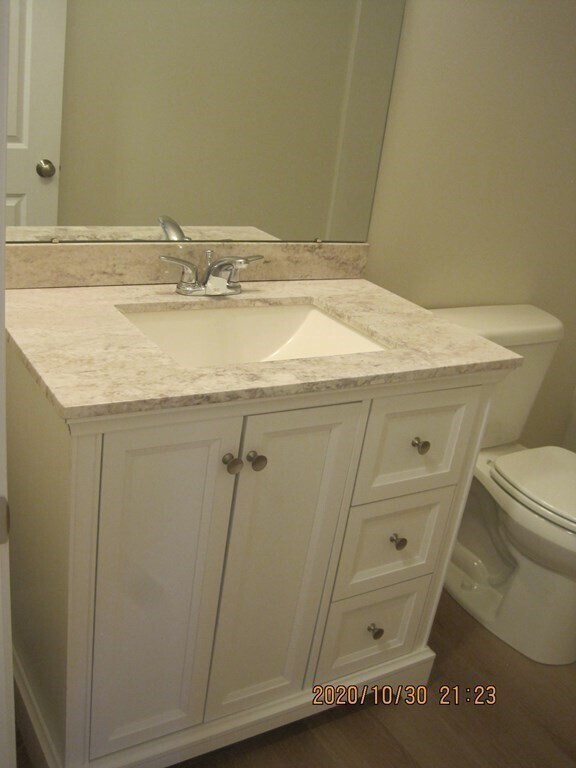 Building Photo - 9 Rickard St