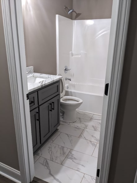 Building Photo - 105 Saraland Trl