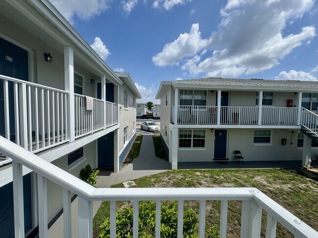 Building Photo - 1 Bed/1 Bath, Ground Floor Condo in Palms ...