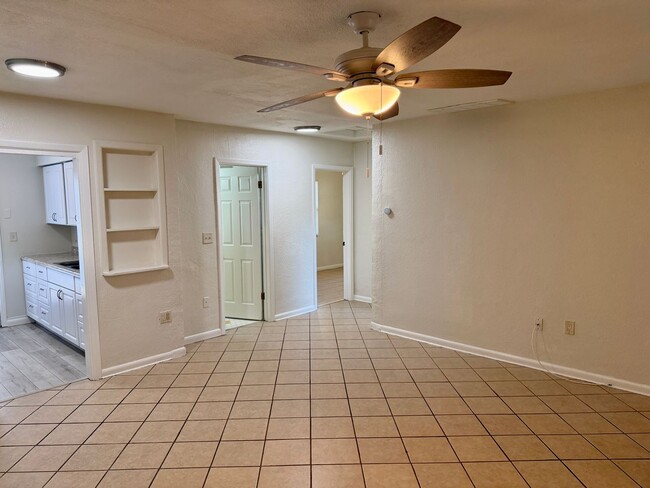 Building Photo - Amazing 2/1 so Close to the Ocean that you...