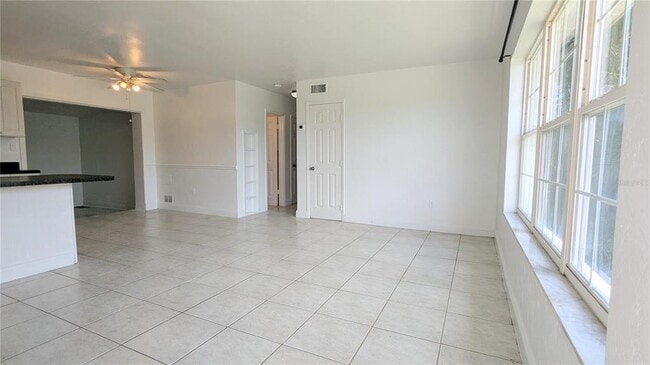 Building Photo - 21298 Percy Ave