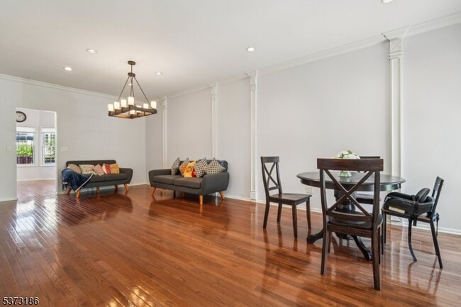 Building Photo - 22 Pebble Beach Dr