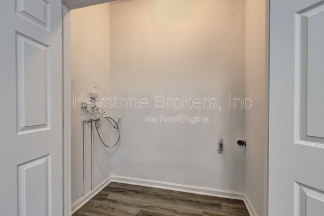 Building Photo - 1061 Cone Rd