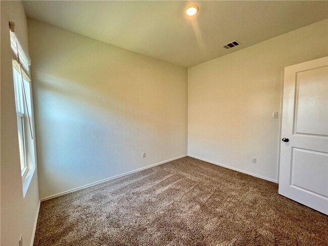 Building Photo - 1204 Rio Frio Ln