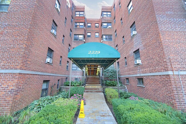 Building Photo - Hudson Terrace E7 -  1/Bdrm 1/Bath