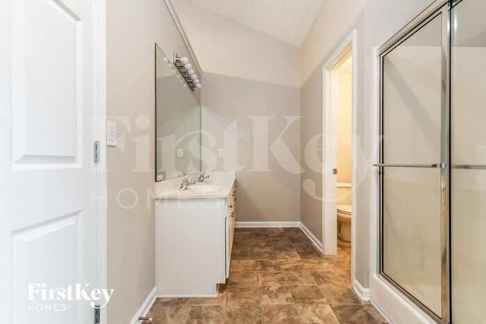 Building Photo - 3401 Southpointe Hill Dr NE
