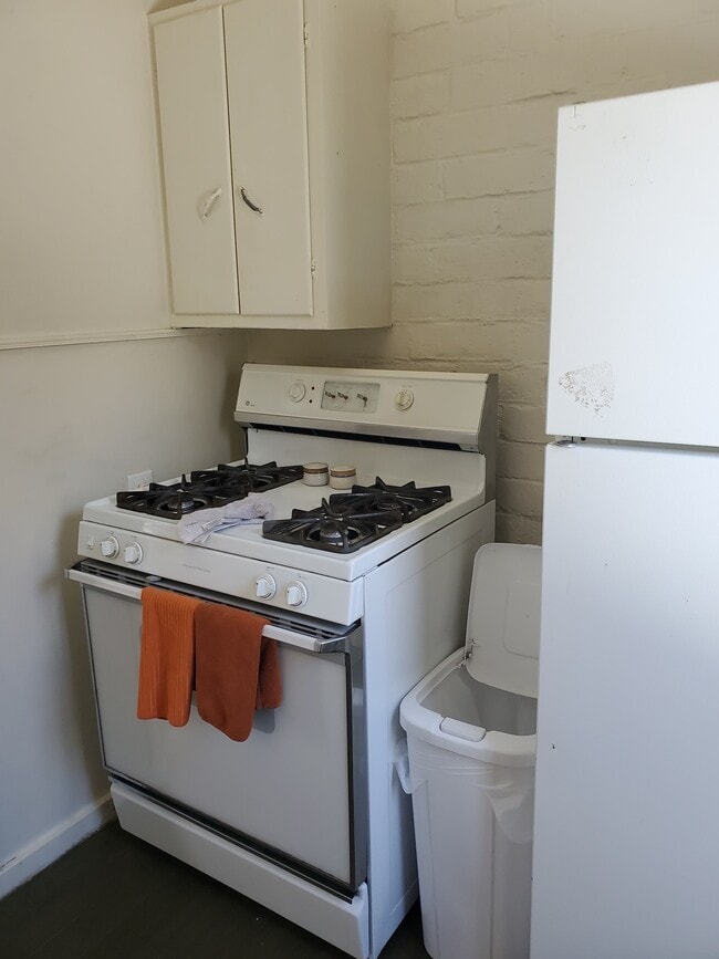 Building Photo - 131 Crowley Lake Dr